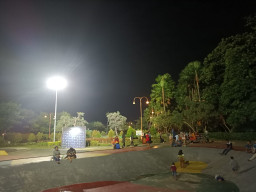 Ini Cara DLHKP Kota Kediri Sulap Taman Agar Tak Terkesan Horor