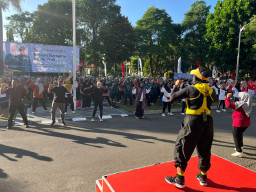 Wali Kota Kediri Ajak Warga Jaga Kesehatan dan Ketahanan Keluarga Lewat Senam Bersama