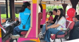 Gibran Ajak Istri dan Anaknya Rekreasi ke TMII