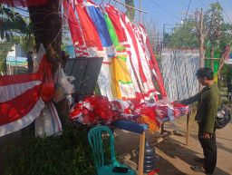 Bendera Merah Putih Sepi Pembeli, Tersaingi Tren Bendera Hitam One Piece