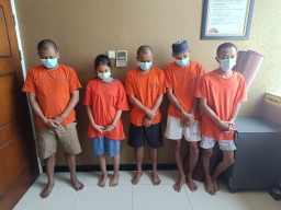 Polres Gresik Gulung Jaringan Narkoba Lintas Kecamatan, Amankan Sabu dan Ribuan Pil Koplo