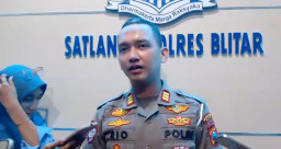 Polisi di Blitar Ditabrak Pickup saat Sedang Bertugas