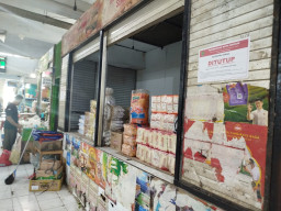 Ratusan Kios Disegel Pemkot, Pedagang Pasar Madiun Meradang