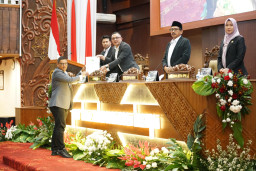 Fokus pada Rakyat, Fraksi PDIP Pastikan Anggaran Dialihkan untuk Pendidikan, Pasar Murah, dan Bansos