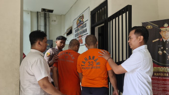 Satresnarkoba Polres Gresik Tangkap Dua Pengedar, Amankan 84 Gram Sabu