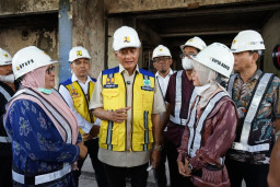 Pimpinan DPRD Bersama Wali Kota Dampingi Menteri PU Tinjau Gedung DPRD Kota Kediri