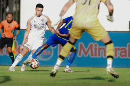 Arema FC Takluk 1-2 dari Dewa United di Kandang Sendiri