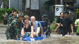 Bali Dilanda Banjir, Turis Masih Betah Berlibur