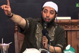 Ustaz Khalid Ajak 120 Jamaahnya, Kini Cicil Pengembalian Uang