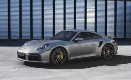 Pertama Kali Usung Mesin Hybrid, Porsche 911 Turbo 2026 Makin Berani