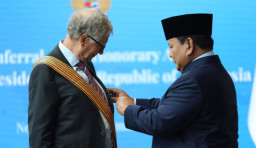 Prabowo Anugerahkan Bintang Jasa Utama Kepada Bill Gates
