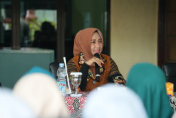 Wali Kota Mojokerto, Ning Ita Ajak Warga Deteksi Dini TBC