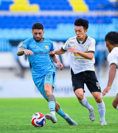 Baca juga : Dapat Hadiah Penalti Ditambahan Waktu, Persela Menang Tipis 2-1 dari Persiku