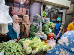 Awal Oktober, Harga dan Pasokan Bapok di Lamongan Stabil