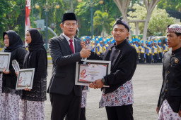 Dukung Ketahanan Pangan, Pemuda Solokuro Raih Penghargaan Bersamaan Hari Sumpah Pemuda Ke-97