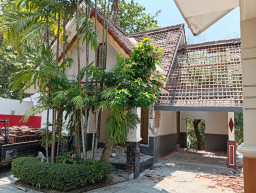 Bangunan Hotel & Cottage Maospati Indah Dibongkar BBWS Bengawan Solo