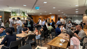 SurabayaPagi, Sydney – Di tengah gemerlap kawasan bisnis Kota Sydney, Australia, hadir sebuah resto