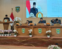 PAD Turun, Anggaran Gedung Naik, Proyek Drainase Dipertanyakan