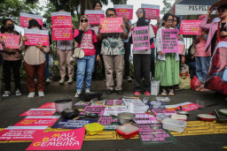 BGN Ungkap Kelemahannya Kelola MBG di DPR