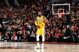 Lakers Istirahatkan LeBron, Targetkan Tampil Fit di Laga Pembuka NBA
