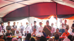 Wali Santri Sepakati Evakuasi Korban dengan Alat Berat