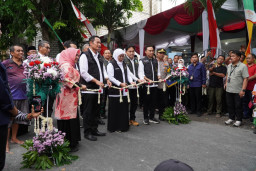 Dibantu Pemprov Jatim, Warga Miru-Jugo Sekaran Nikmati Jalan Mulus Aspal