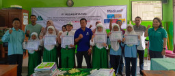 Megasurya Mas Berikan Beasiswa untuk 361 Pelajar MI dan SD