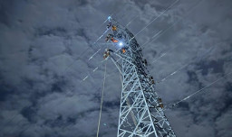 PLN UIT JBM Pulihkan Jaringan Transmisi Pascaputing Beliung di Malang