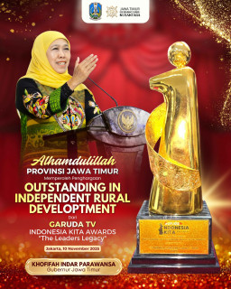 Raih Indonesia Kita Awards, Gubernur Khofifah: Dongkrak Ekonomi Jatim Melalui Desa Mandiri