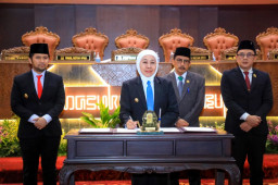 APBD Jatim 2026 Resmi Disahkan, Pendapatan Turun namun PAD Tumbuh 4 Persen