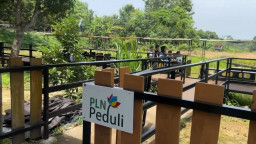 PLN Salurkan 5 Unit ATV Listrik dan 70.000 Eco Paving Block FABA untuk Wisata Alam Gosari