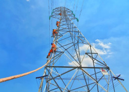 Terjunkan Tim Khusus ke Aceh, PLN UIT JBM Dukung Pemulihan Kelistrikan Pasca Bencana