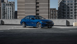 Baca juga : BMW Luncurkan M340i xDrive 50 Jahre Edition 2026 di AS, Hadirkan Nuansa Lima Generasi Seri 3