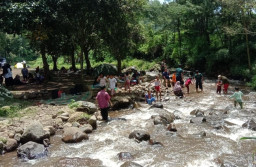 Bumi Perkemahan Bedengan, Destinasi Populer di Kaki Gunung Panderman Malang