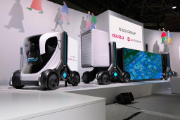 Inovasi Kendaraan Otonom Vertical Core Cycle Concept Isuzu Masa Depan