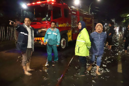 Wali Kota Eri Cahyadi Kerahkan Mobil PMK Percepat Aliran Air saat Hujan Deras