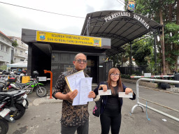 Baca juga : Diduga Tipu Investor, PT Kembar Jaya Abadi Dilaporkan ke Polrestabes Surabaya