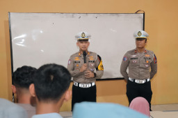 Hari ke 11 Operasi Zebra Semeru 2025, Polres Blitar Berikan Teguran Simpatik
