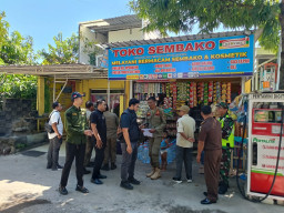 Perketat Pengawasan Rokok Ilegal, Satpol PP dan Bea Cukai Razia Toko Klontong