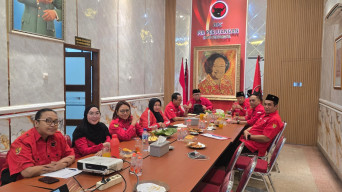 Instruksi Megawati, PDIP Surabaya Salurkan Bantuan Darurat ke Korban Bencana