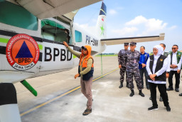 Gubernur Khofifah Pastikan Operasi Modifikasi Cuaca Jatim Siap Hadapi Puncak Hujan