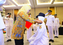 Khofifah Tekankan Nilai Kepamongprajaan bagi Praja IPDN Sambut Indonesia Emas 2045