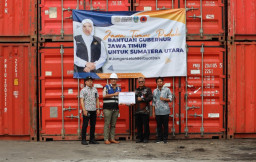 BPBD Jatim Tegaskan Hanya Kirim 10 Kontainer Bantuan Resmi Melalui PELNI ke Sumut
