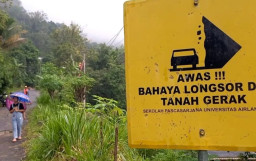 Mitigasi Bencana Akhir Tahun, BPBD Trenggalek Pasang EWS dan CCTV