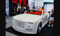 Cuma Ada 25 Unit di Dunia, Rolls-Royce Dawn Tampil Futuristis ala Venuum