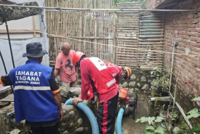 Baca juga : Tim Wash PMI Jember Normalisasi di 3 Titik Sumur Warga Terdampak Banjir
