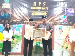 Legislator Kusumo Adi Nugroho Mendapatkan Anugerah Wakil Rakyat Terinspiratif