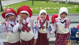 Belajar di Luar Kelas, 151 Siswa SD Almadany Gresik Jelajahi Gresik Universal Science