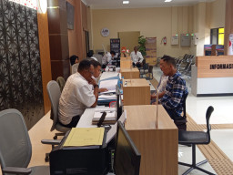 Bersamaan OTT KPK, Anggota DPRD Laporkan Wali Kota Madiun ke Polisi