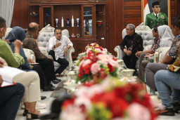 Gandeng ABP-PTSI Jatim, Pemkot Surabaya Wujudkan 'Satu Keluarga Miskin Satu Sarjana' Lewat Beasiswa